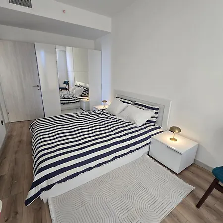 Apartment Twins, Sky City, Cevahir *