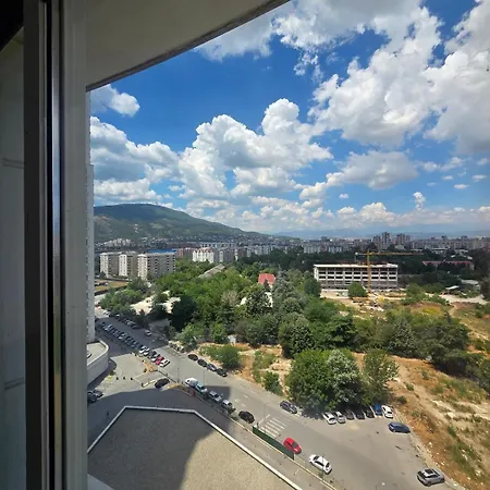 Apartment Twins, Sky City, Cevahir *